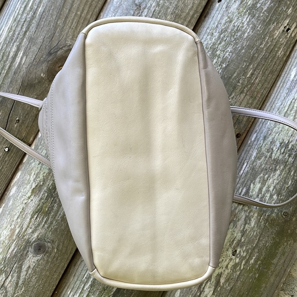 Vintage Leather COACH Shoulder Bag - Picture 12 of 13